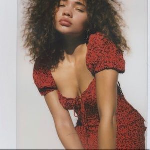 REALISATION PAR VENUS RED SQUIGGLE